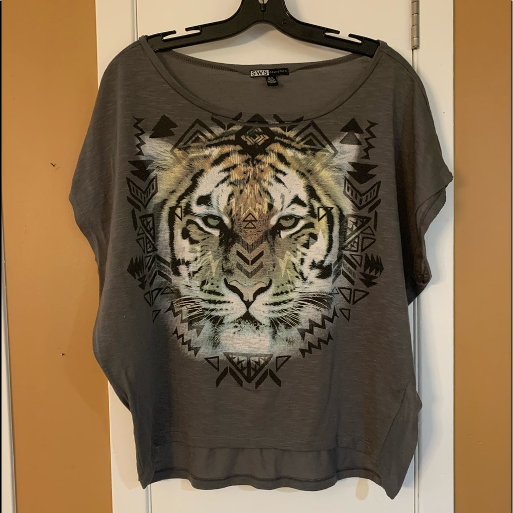 Gray Tiger Graphic Scoop Neck Women's Top